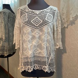 Women’s Democracy 3/4 sleeve crochet tunic top size Med